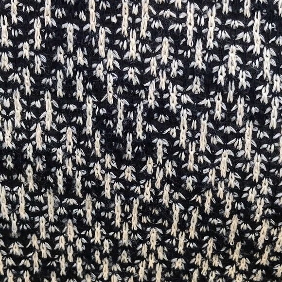 Lucy & Laurel Hi Lo Mixed Media Top - Picture 5 of 13